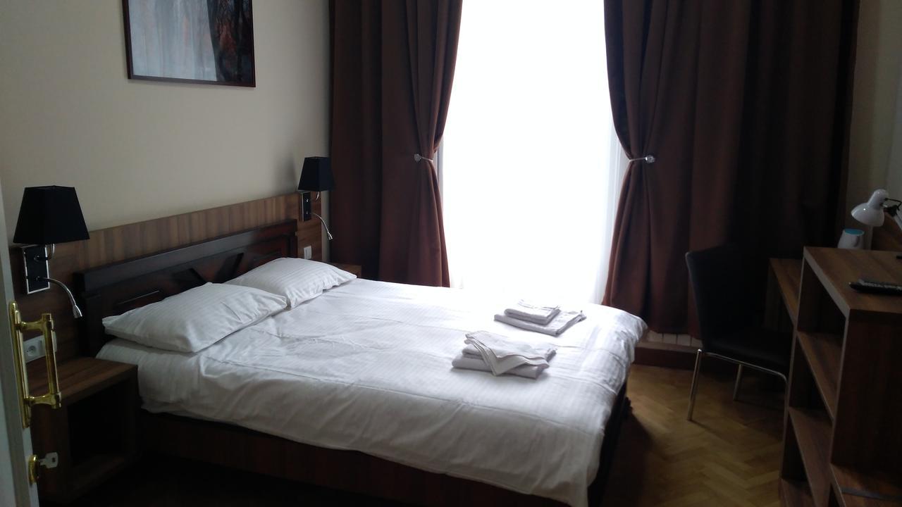 Hotel Nice Tbilisi Exterior photo