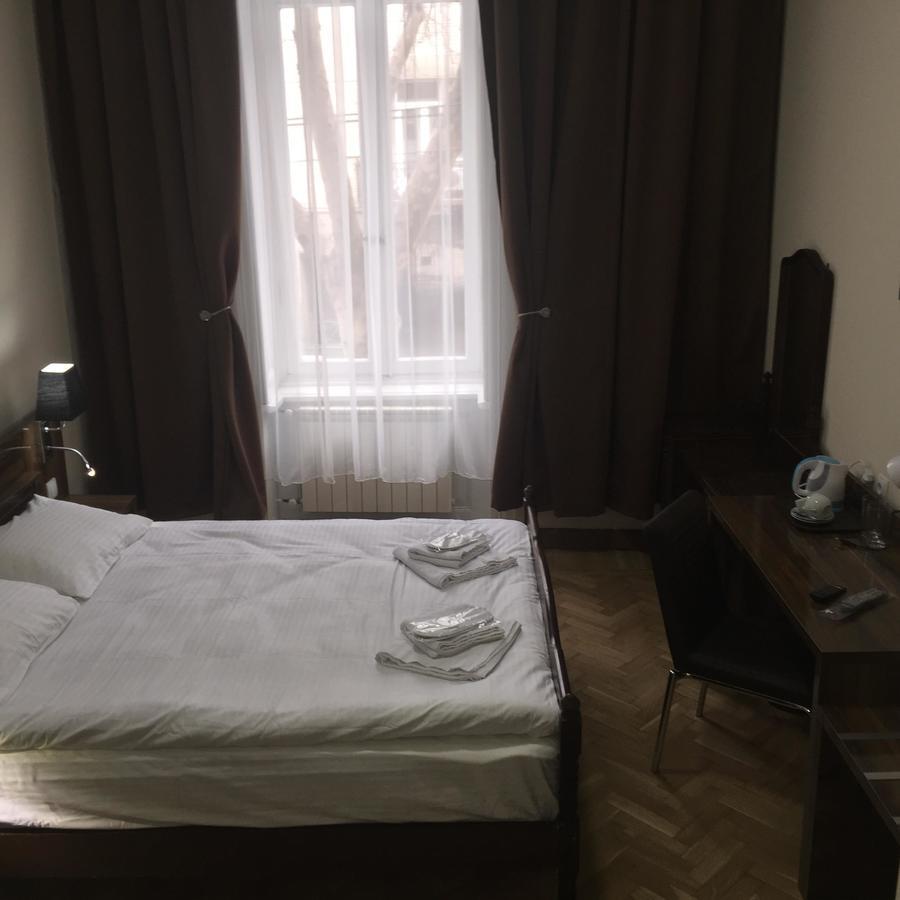 Hotel Nice Tbilisi Exterior photo